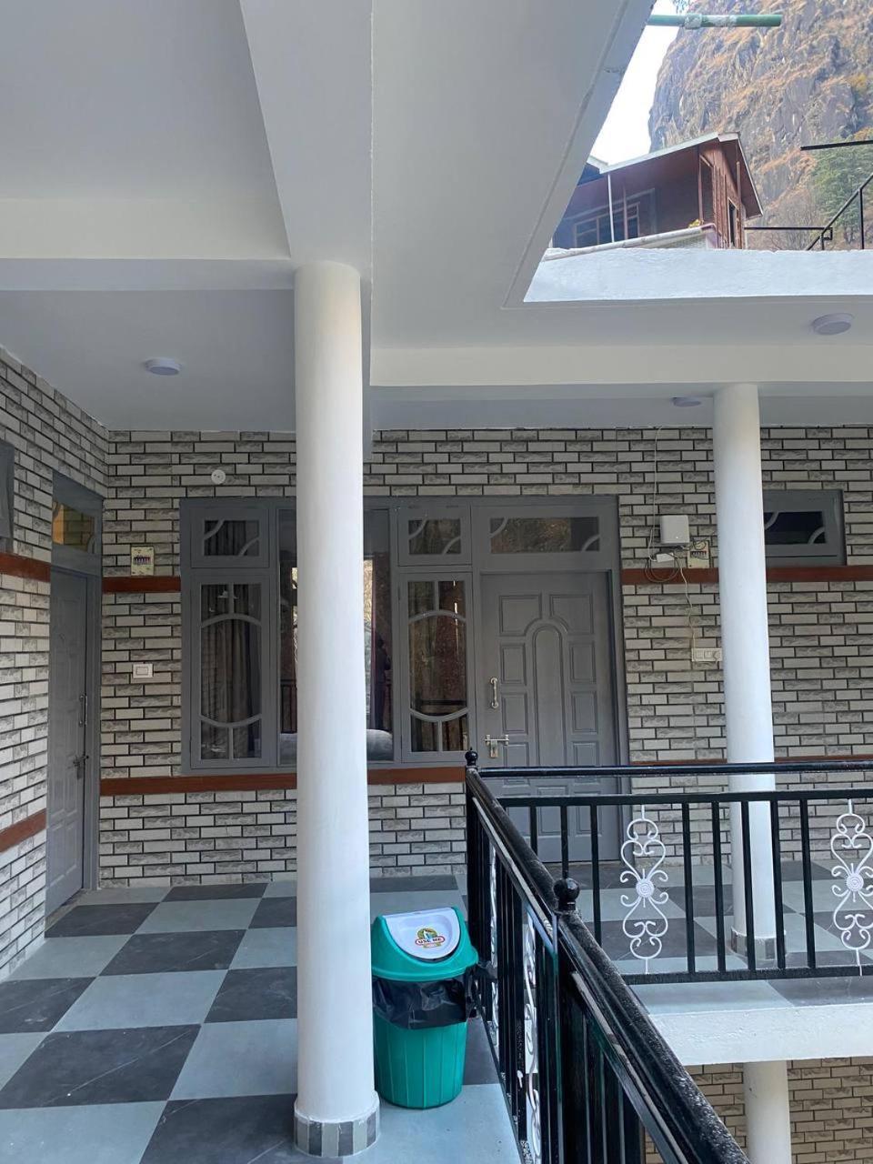 Hom House Of Mannmauji Riverside Kasol Extérieur photo